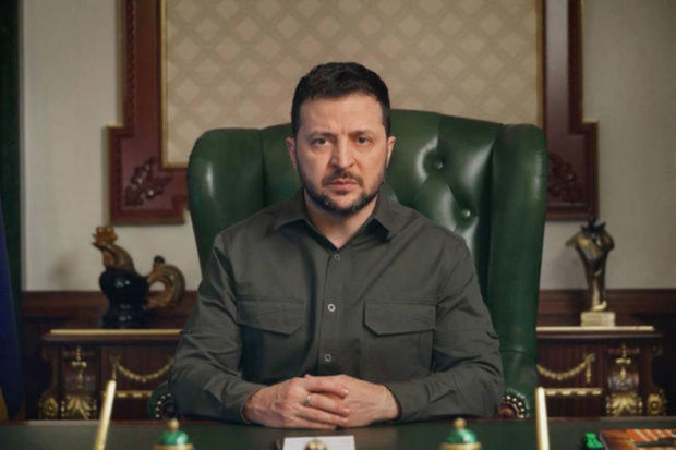 Zelenski: “Ukrayna hərbçiləri Donetsk və Luqansk vilayətlərində ən çətin döyüşlərini aparırlar”