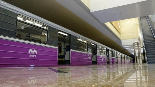 Bakı metrosunda sərnişin ÖLDÜ