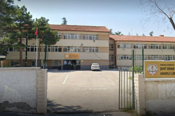 Ankarada şagird zəlzələdən zərərçəkən şəxsi qətlə yetirdi: Beş nəfəri yaraladı