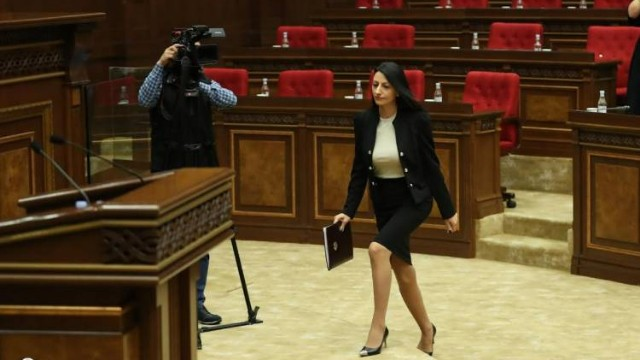 Ermənistanda yeni ombudsman seçildi