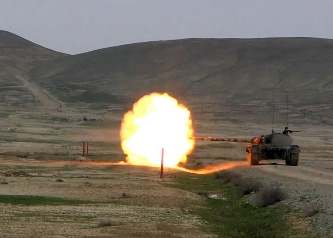 Ordumuzun tank bölmələrinin döyüş hazırlığı artırılır