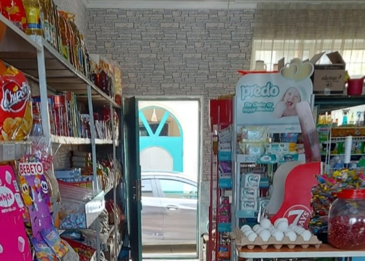 Mağazada istehlaka yararsız məhsullar aşkarlandı