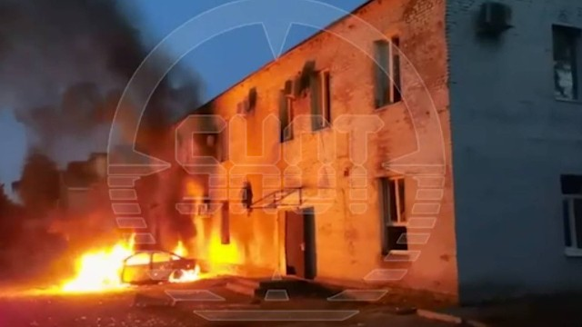 Rusiyada neft emalı zavodu vuruldu