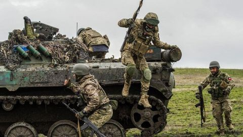 Ukrayna Baxmutda rusların mövqelərini darmadağın ETDİ