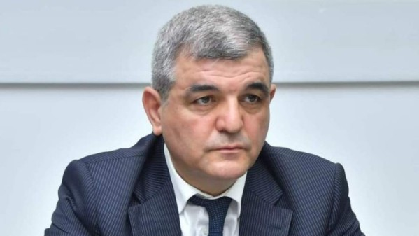 "Dərman qiymətləri bahalaşıb" - Fazil Mustafa