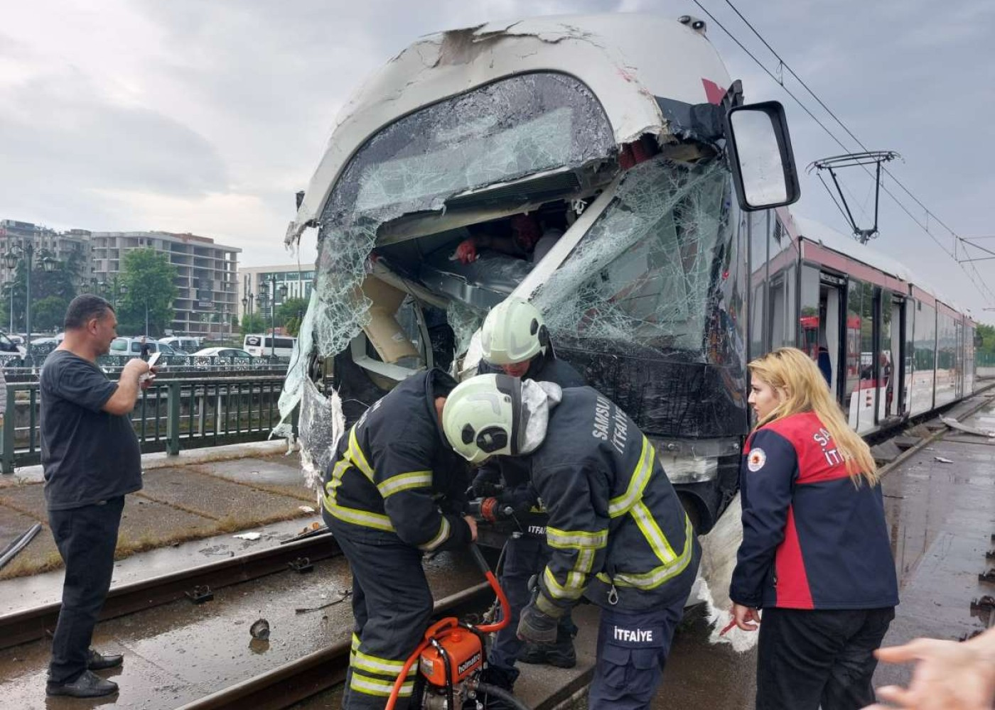 Türkiyədə tramvaylar toqquşdu - 26 yaralı