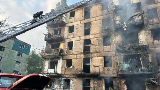 Rusiya Ukraynanın daha bir şəhərini vurdu - Ölənlər var
