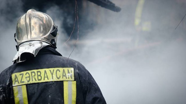 Bakıda yataqxanada yanğın - 52 nəfər təxliyə edildi