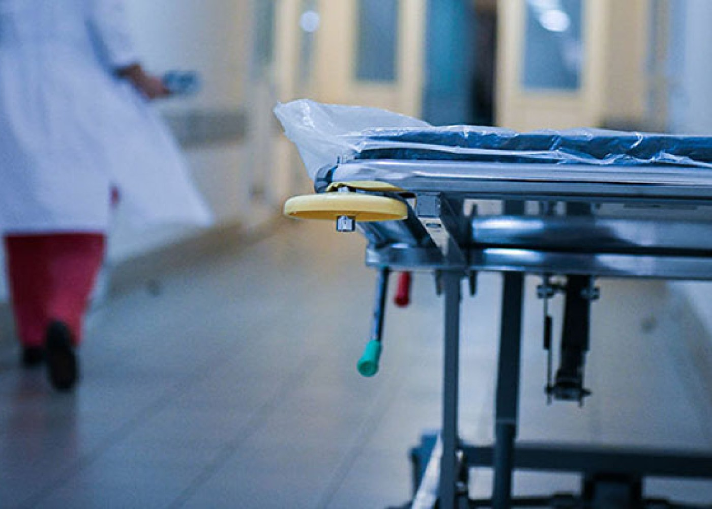 Klinikada tibb bacısının pulu və qol saatı oğurlandı