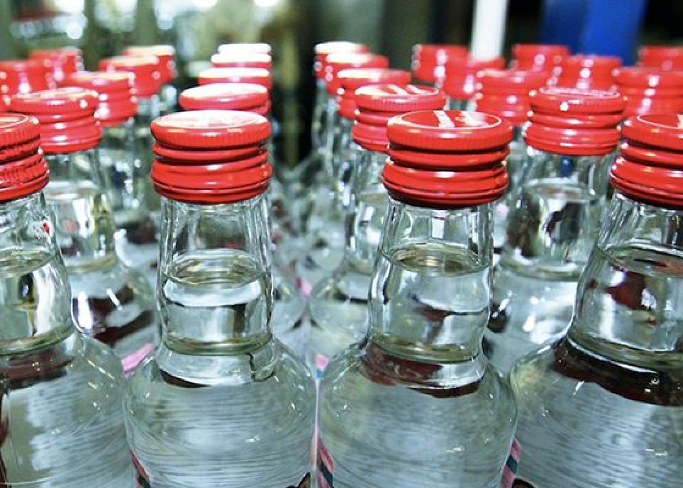 İranda saxta spirtli içkidən 15 nəfər öldü