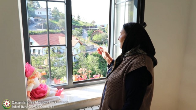 Laçın sakinləri doğma yurda qayıdışın sevincini yaşayır