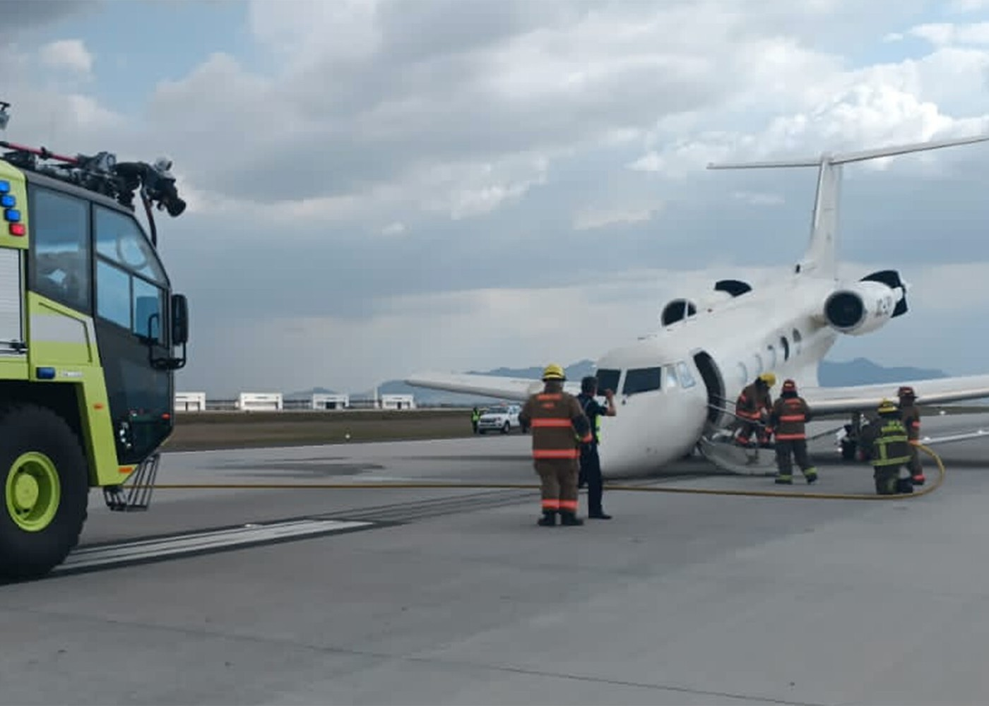 Meksikada Baş Prokurorluğun təyyarəsi qəza enişi etdi