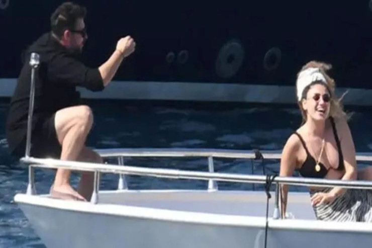 İbrahim Tatlısesin qızının Bodrum tətili