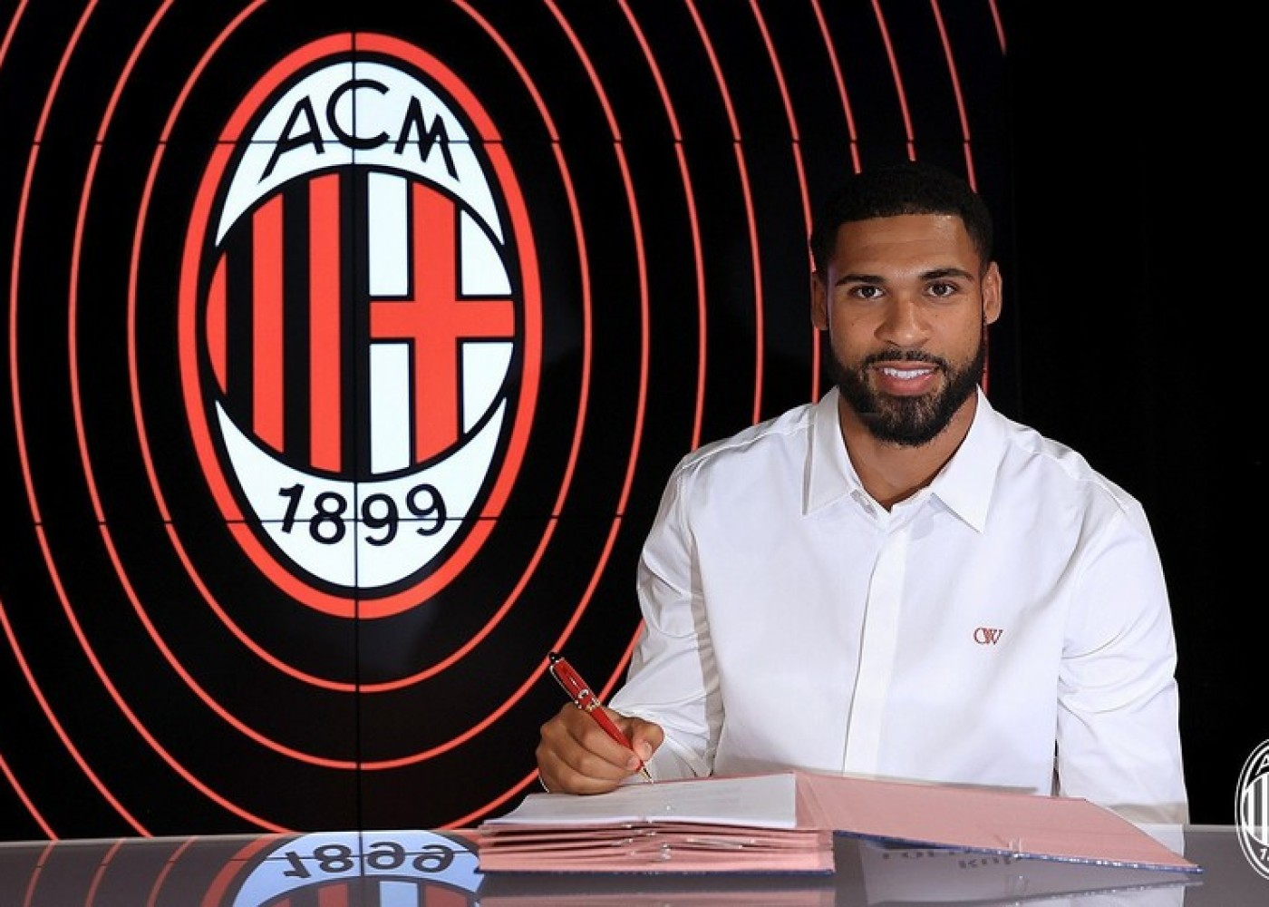 "Milan"dan yeni transfer
