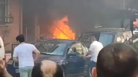İstanbulda binada partlayış olub, yaralılar var