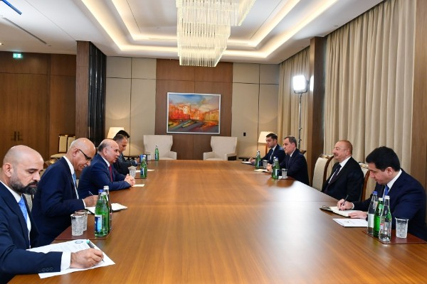 İlham Əliyev İraqın Baş nazirinin müavinini qəbul edib