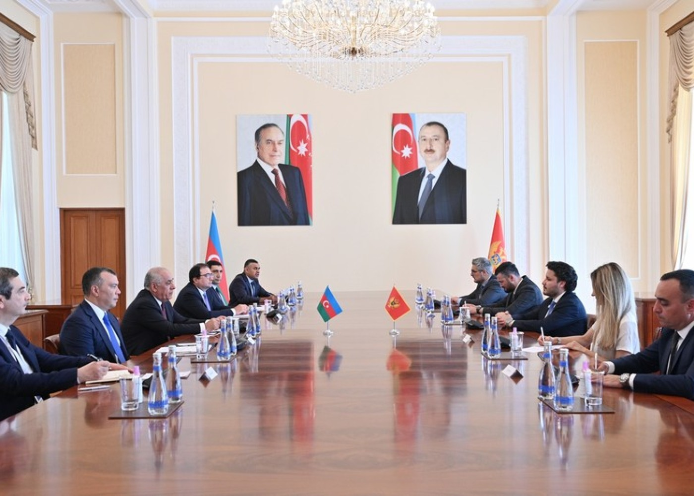 Əli Əsədov Monteneqronun Baş naziri ilə GÖRÜŞÜB