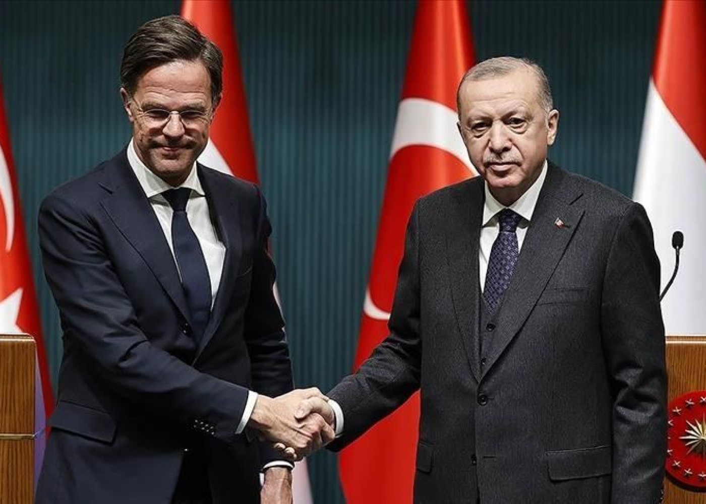 Ərdoğan Niderlandın baş naziri ilə danışıqlar apardı