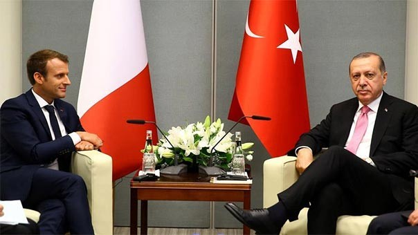 Ərdoğan Makronla görüşdü