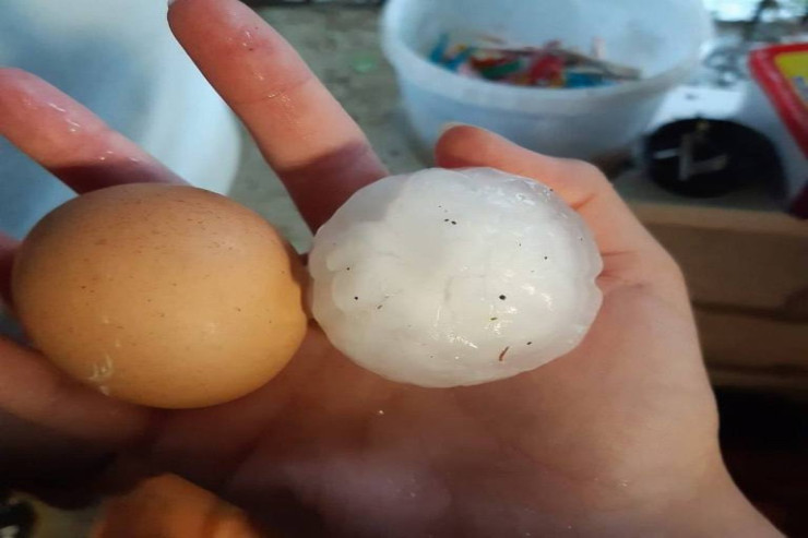 Toyuq yumurtası böyüklüyündə DOLU yağdı