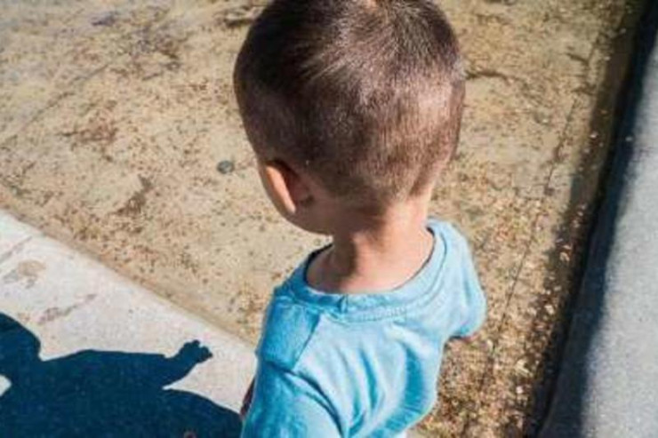Ana azyaşlı oğlunun yanında ərini öldürdü, uşaq dəli oldu