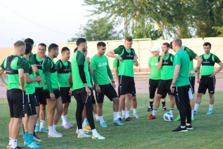 “Neftçi”nin futbolçuları Rusiyaya getməkdən imtina etdilər