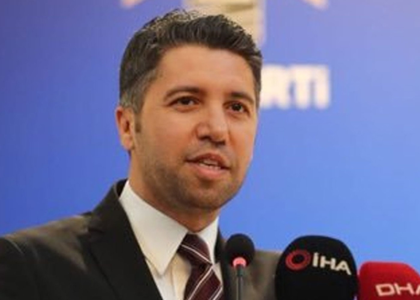 Ərdoğanın partiyasının sədri İSTEFA VERDİ