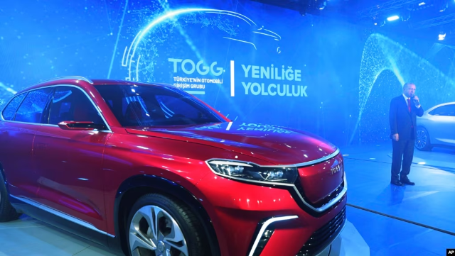 Ərdoğan şahzadəyə "Togg” hədiyyə etdi