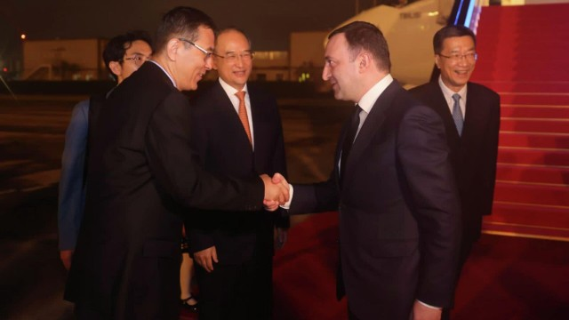 Gürcüstanın Baş naziri Çinə getdi