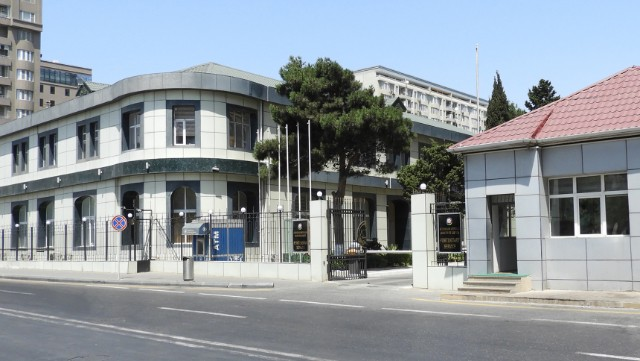 Penitensiar xidmət işçi axtarır