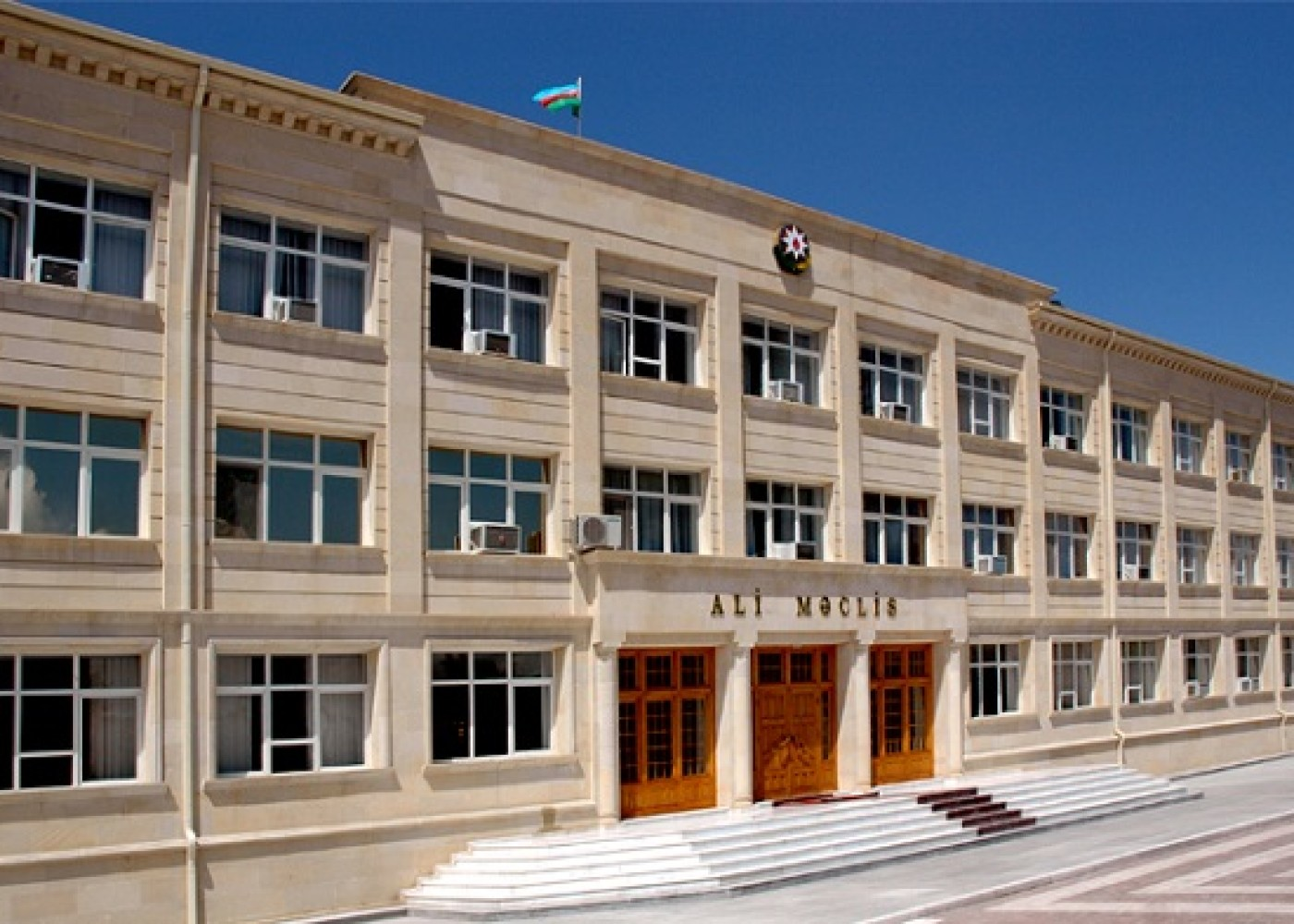 Naxçıvan Ali Məclisinin növbədənkənar sessiyası keçirilir