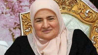 Putin Kadırovun anasını mükafatlandırdı