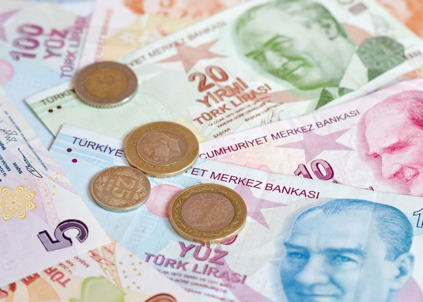 Türk lirəsi yenidən tarixi minimuma çatıb