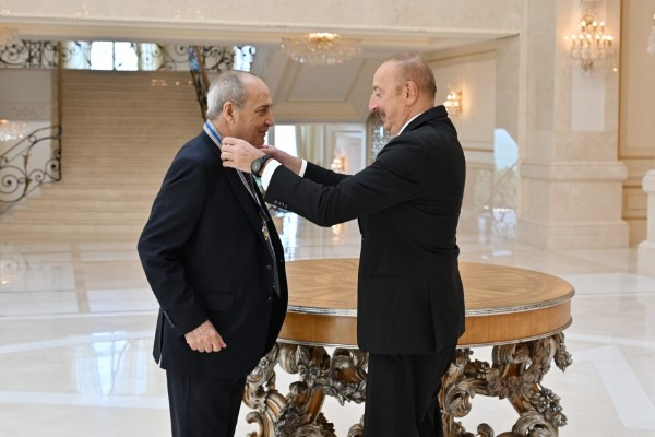 Prezident Rasim Balayevə “İstiqlal” ordenini təqdim edib - YENİLƏNİB