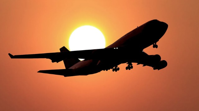 Türkiyədən Moskvaya uçan təyyarə təcili eniş etdi