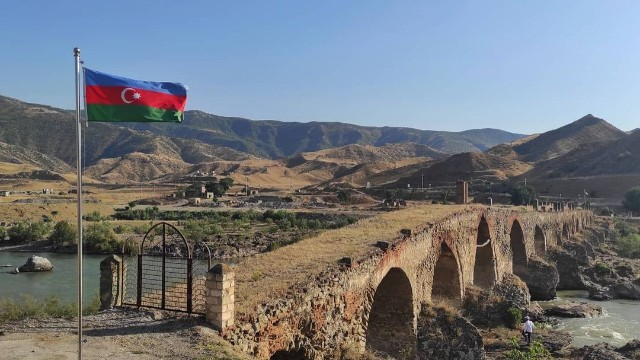 Xudafərin körpüsünün işğaldan azad olunmasından 3 il ötür
