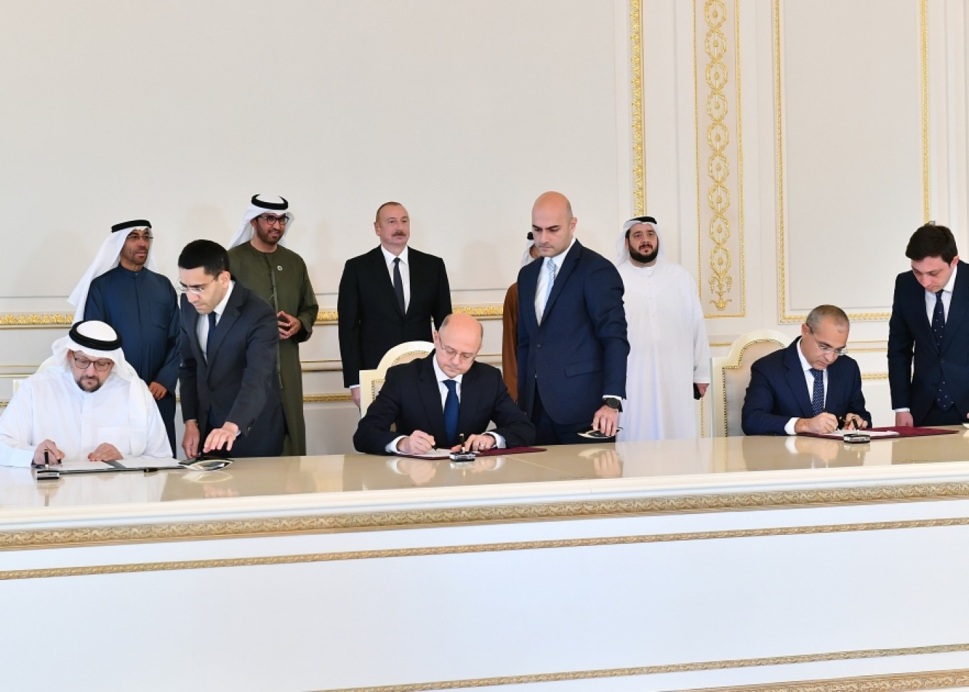 Azərbaycanla BƏƏ-nin “Masdar” şirkəti arasında sənədlər imzalandı