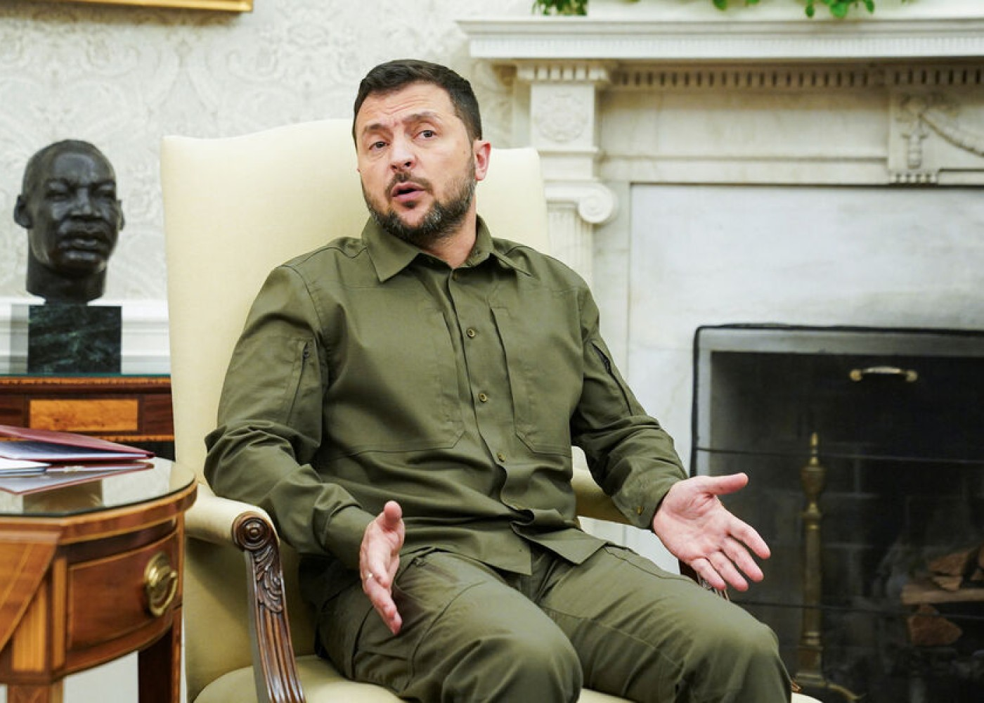 Ukrayna Zelenskini devirə biləcək böhranla üz-üzədir