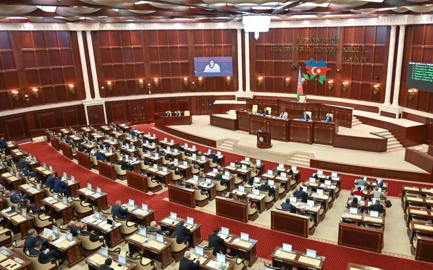 Azərbaycanın gələn il üzrə büdcə zərfi ilk oxunuşdan keçib - YENİLƏNİB