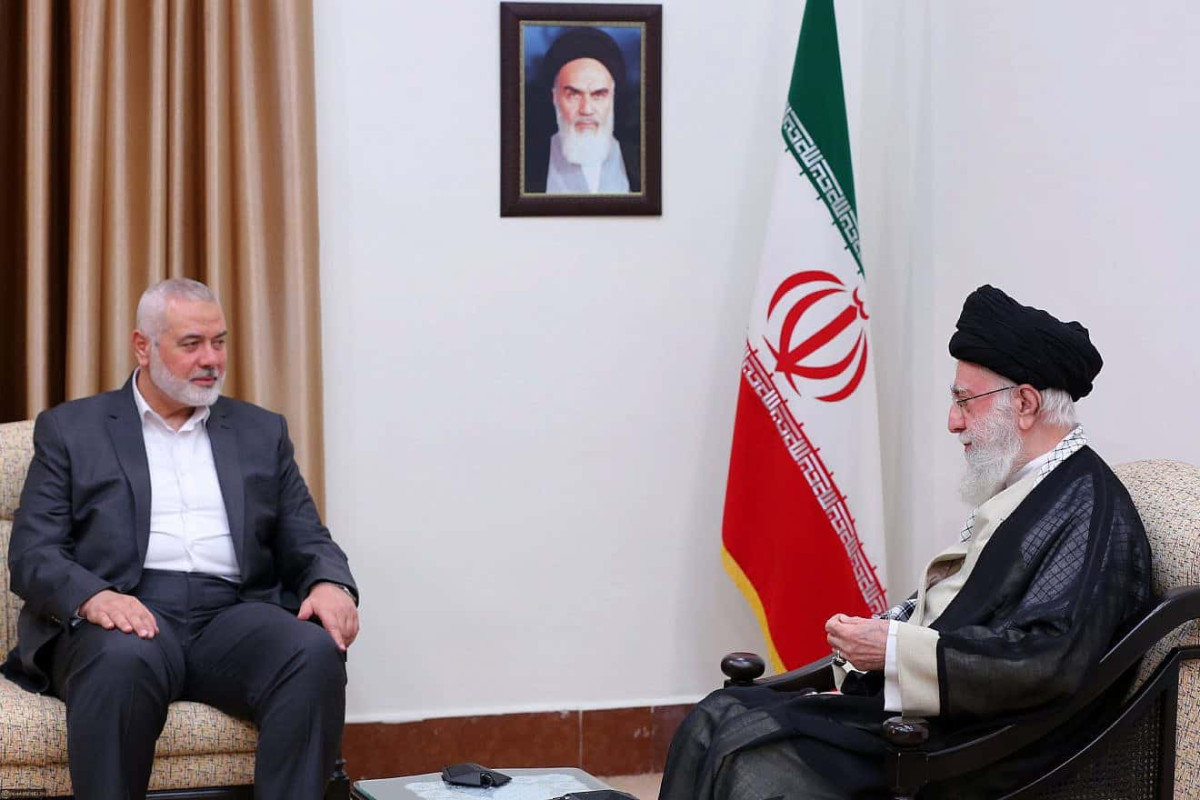 KİV: Xamenei HAMAS liderini İranın müharibəyə qoşulmayacağına dair xəbərdar edib