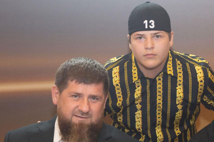 Kadırovun 15 yaşlı oğluna yeddinci mükafat verildi