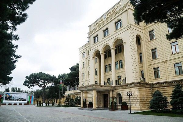 MN hərbçilərin maaşları ilə bağlı təkliflərini hökumətə təqdim edəcək
