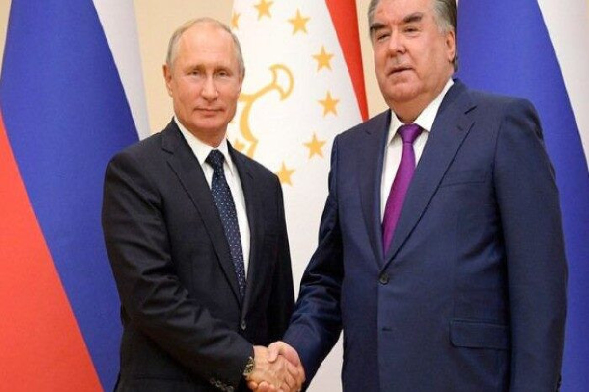 Kremldə Putin-Rəhmon danışıqları keçirilib