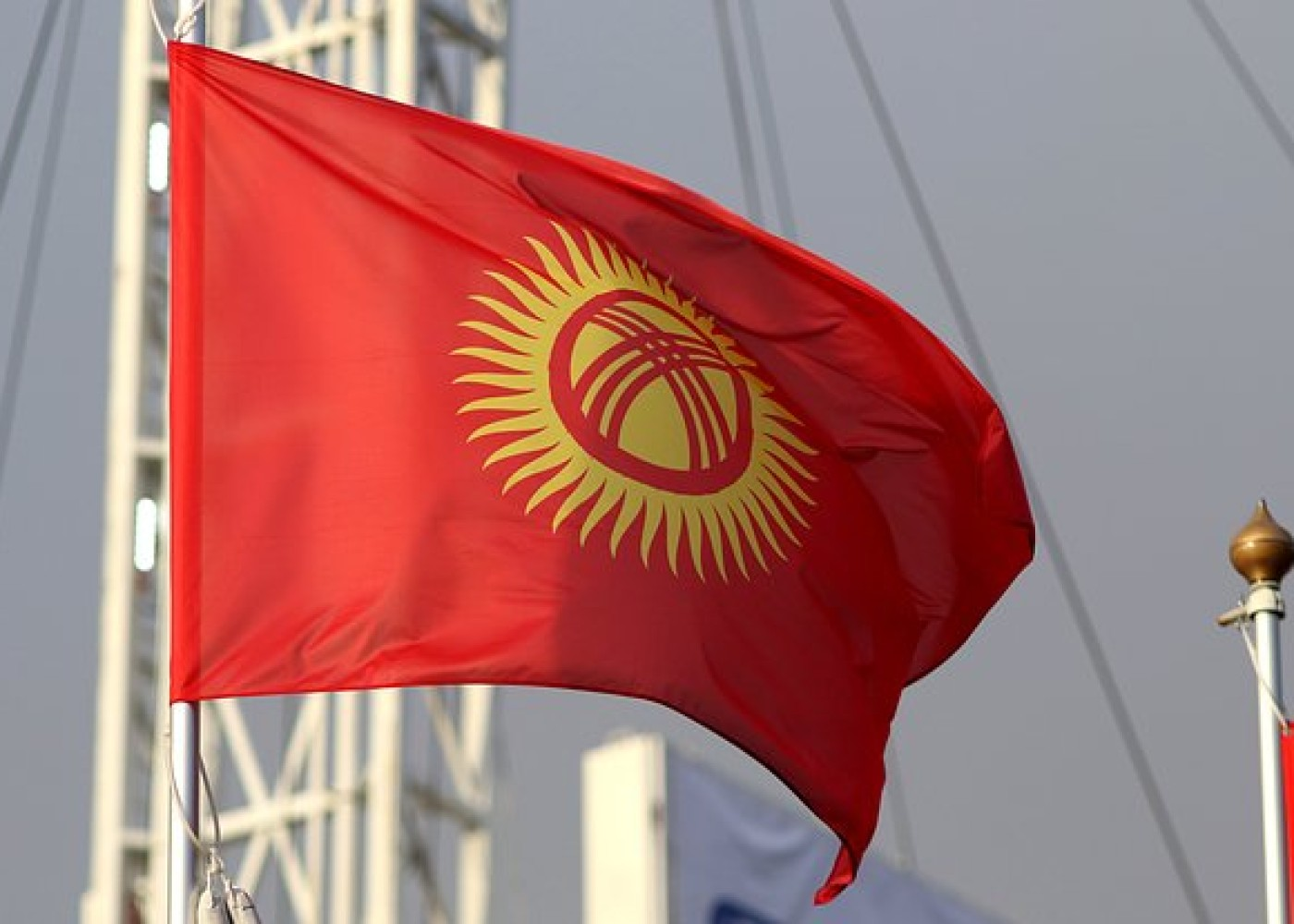 Qırğızıstan bayrağı dəyişdirilir