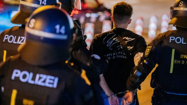 Almaniyada terror aktı hazırlayan iki nəfər saxlanıldı