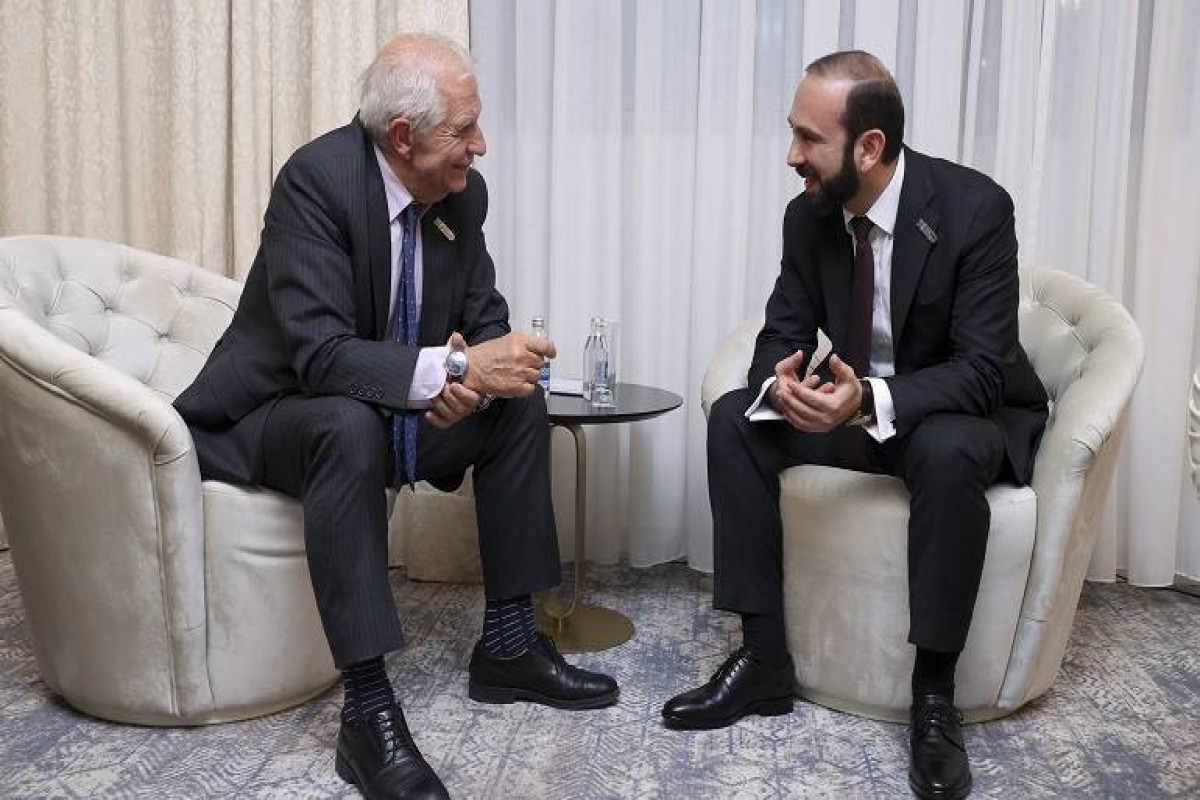 Cozep Borrell Mirzoyanla Cənubi Qafqazda sülhü müzakirə edib