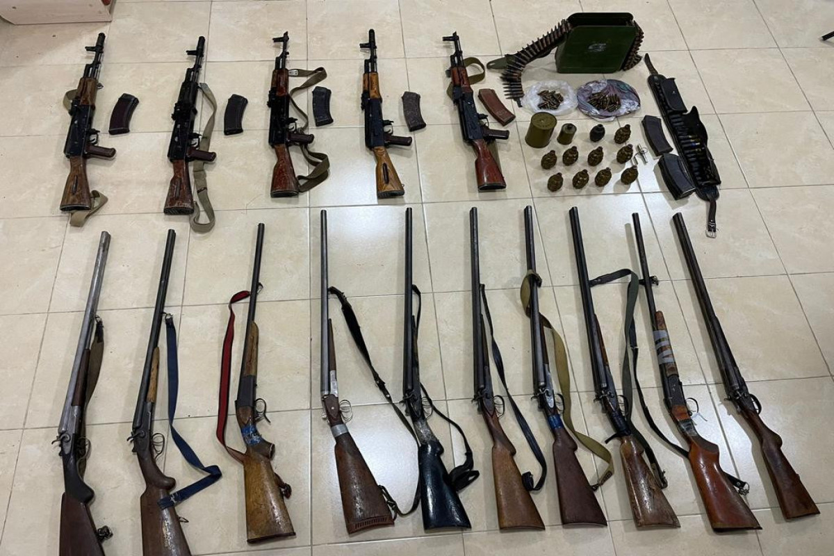 Qubada 5 avtomat, 11 qumbara tapılıb - FOTO
