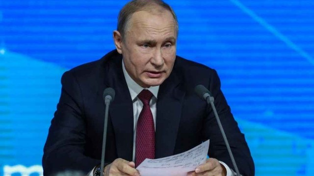 Putinin pasportu son 5 ildə ilk dəfə yoxlanılıb - VİDEO