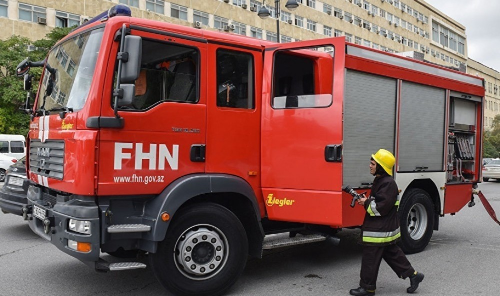 FHN: Ötən sutka 21 yanğına çıxış olub, 4 nəfər xilas edilib