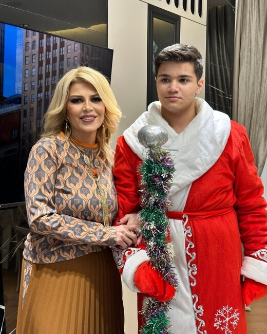 Mətanət İsgəndərli nəvəsi şəklin paylaşdı